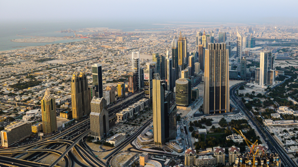 Demystifying UAE Business Setup: Mainland vs. Free Zone